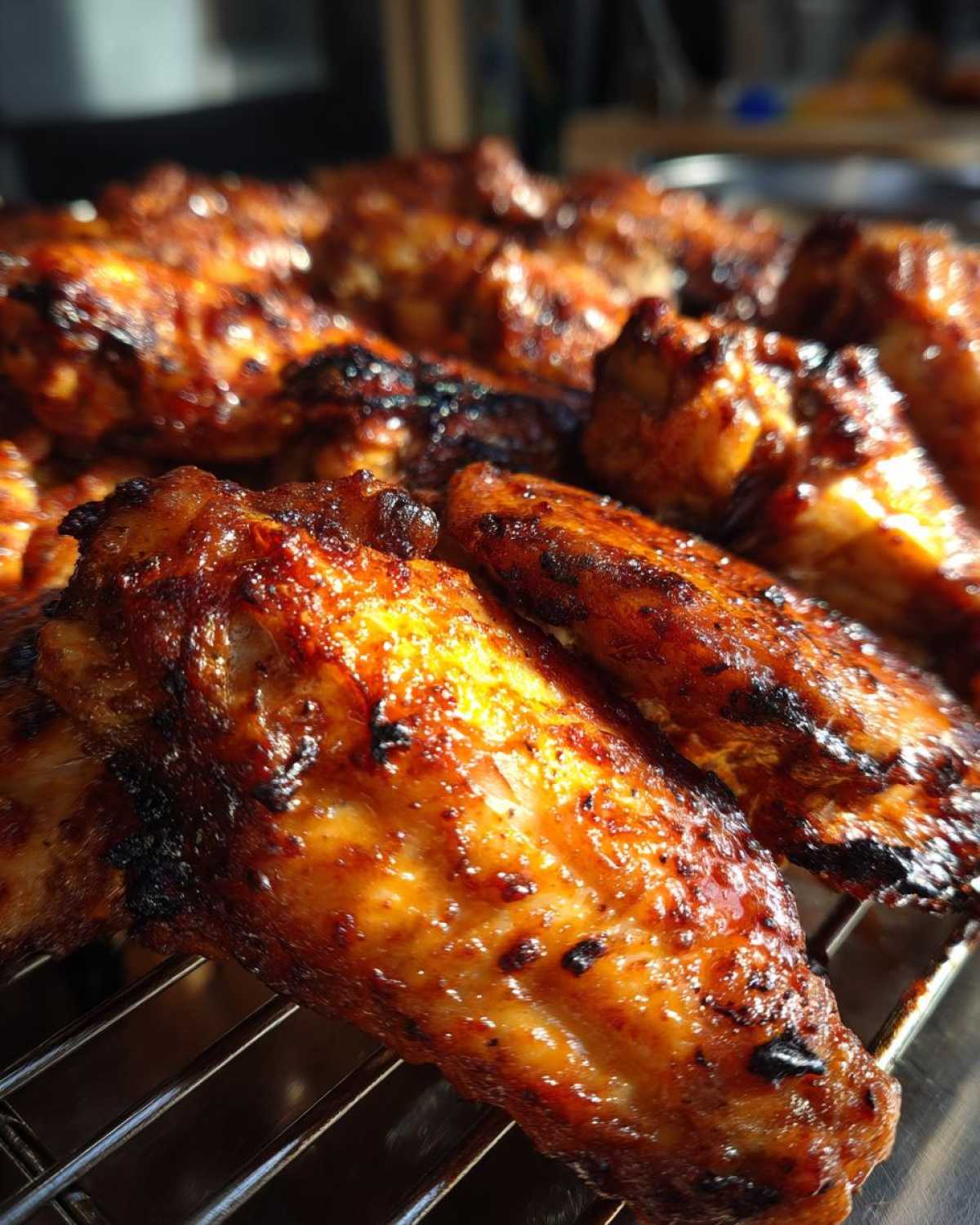 Crispy Grilled Chicken Wings with Buffalo Sauce - detail 2