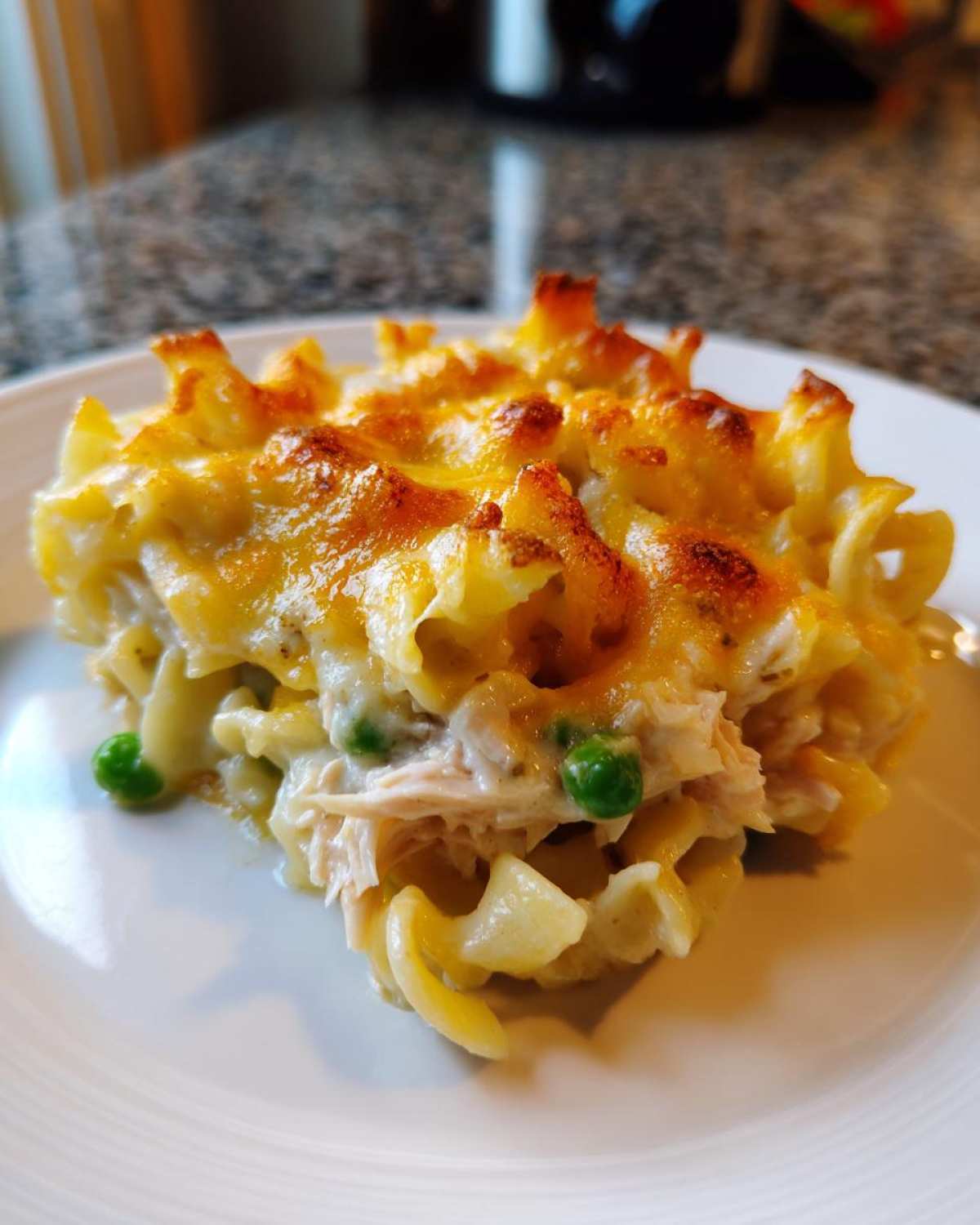 Classic tuna noodle casserole - detail 1