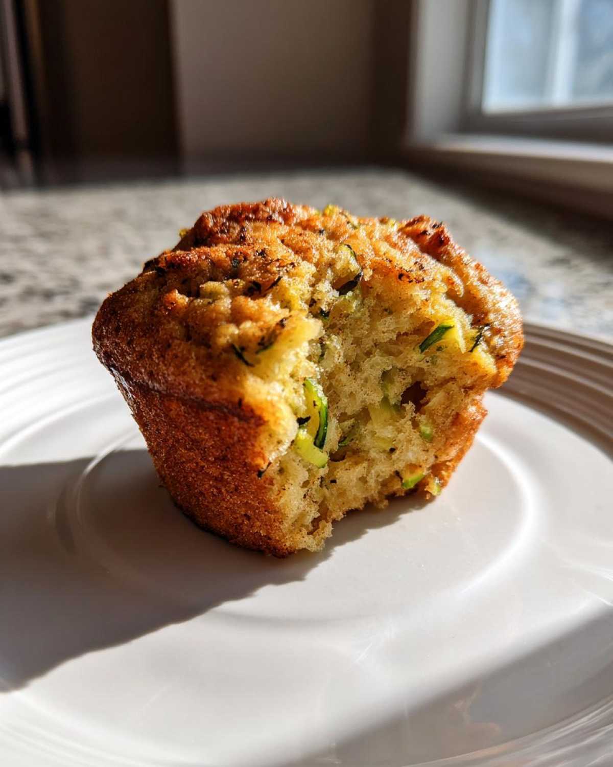 Classic zucchini muffins - detail 3