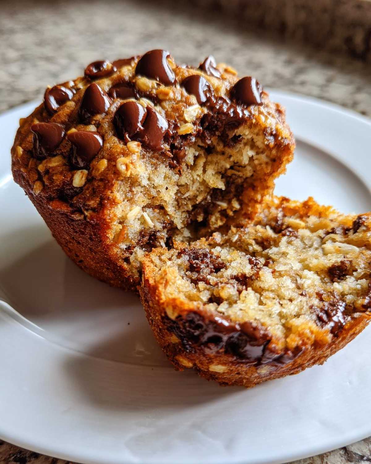 Oatmeal chocolate chip muffins - detail 4