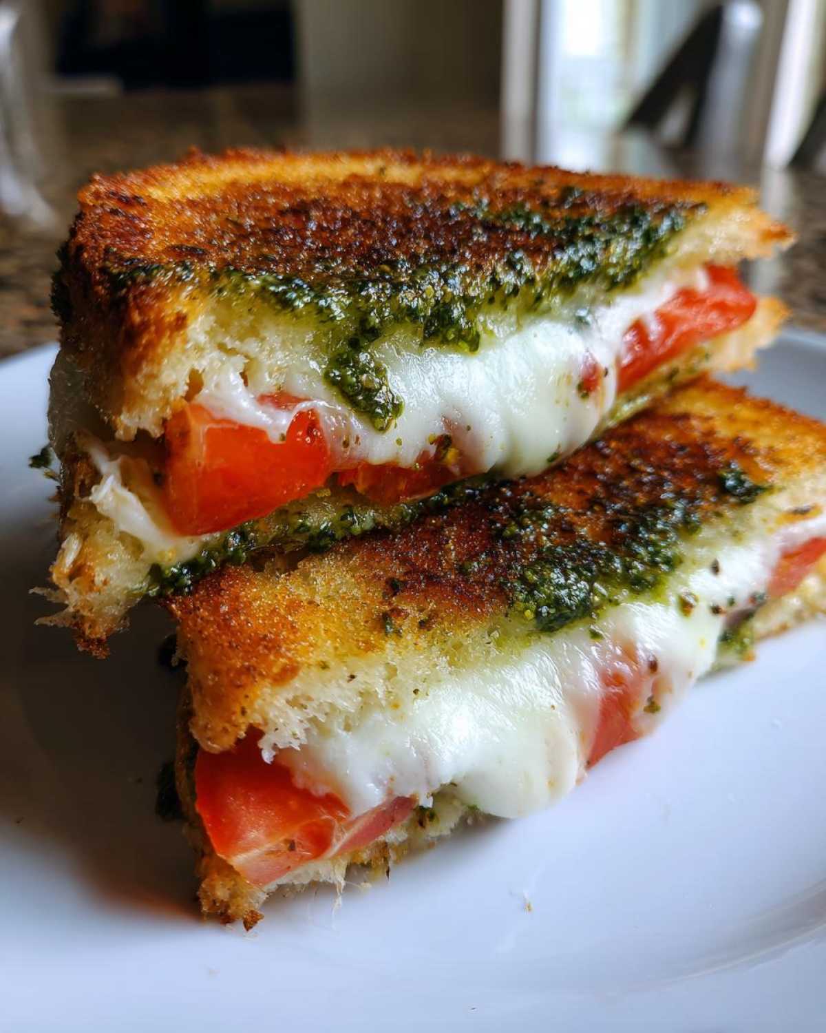 Caprese Grilled Cheese Sandwich - detail 3