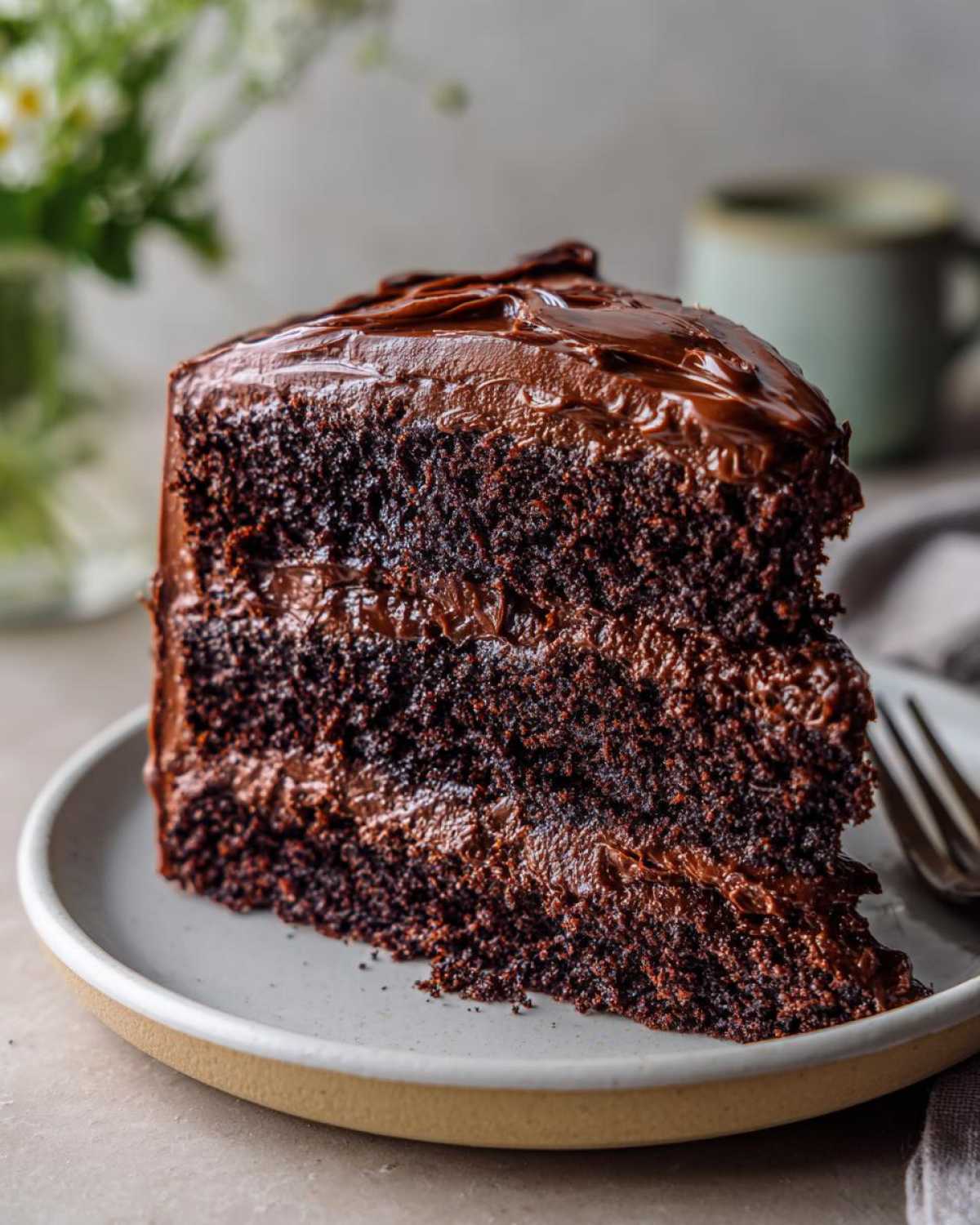 Classic Chocolate Birthday Cake - detail 2