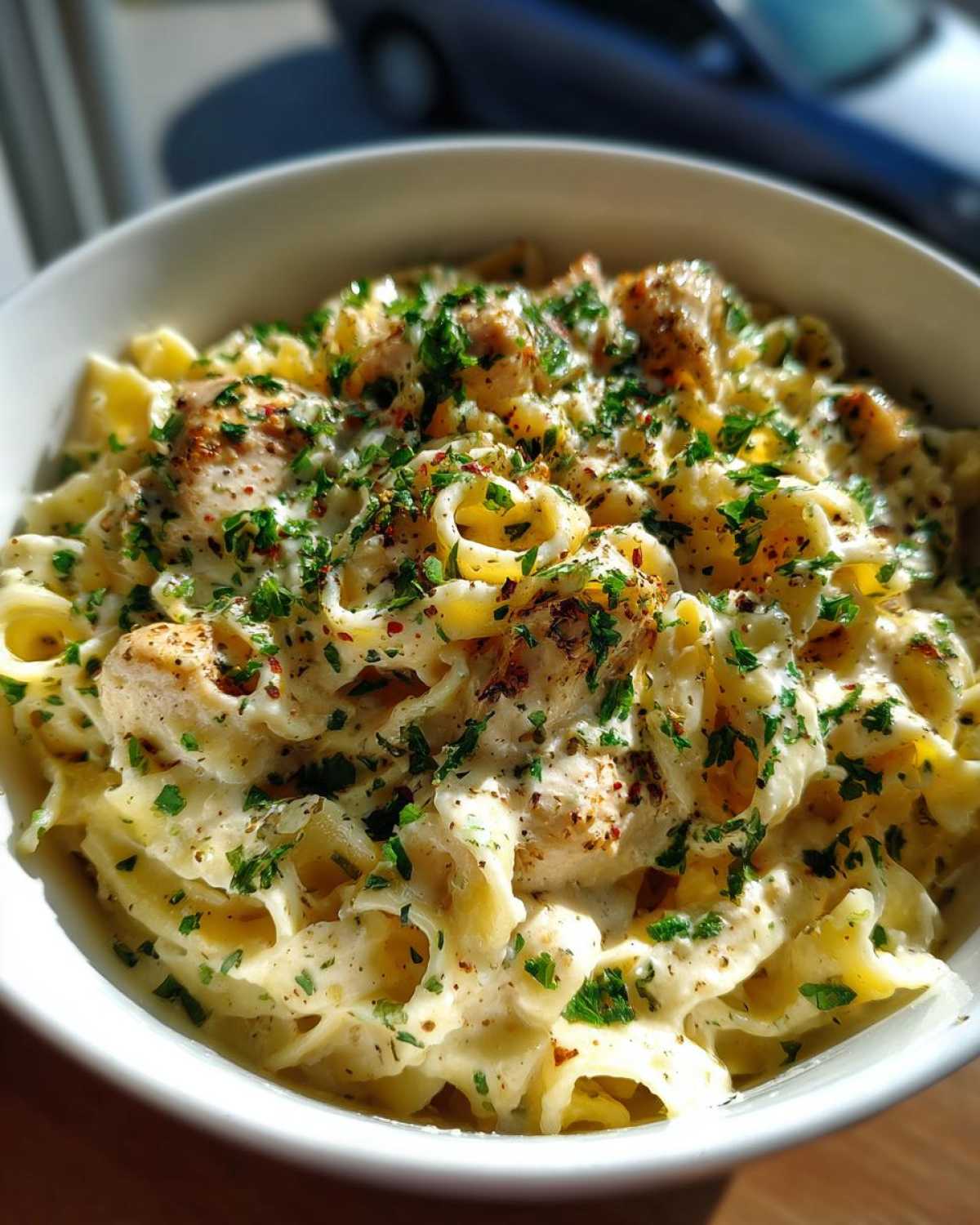 One-Pot Garlic Parmesan Chicken Alfredo - detail 4