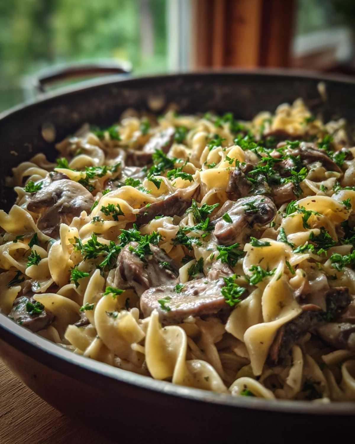 One Pot Mushroom Stroganoff - detail 3