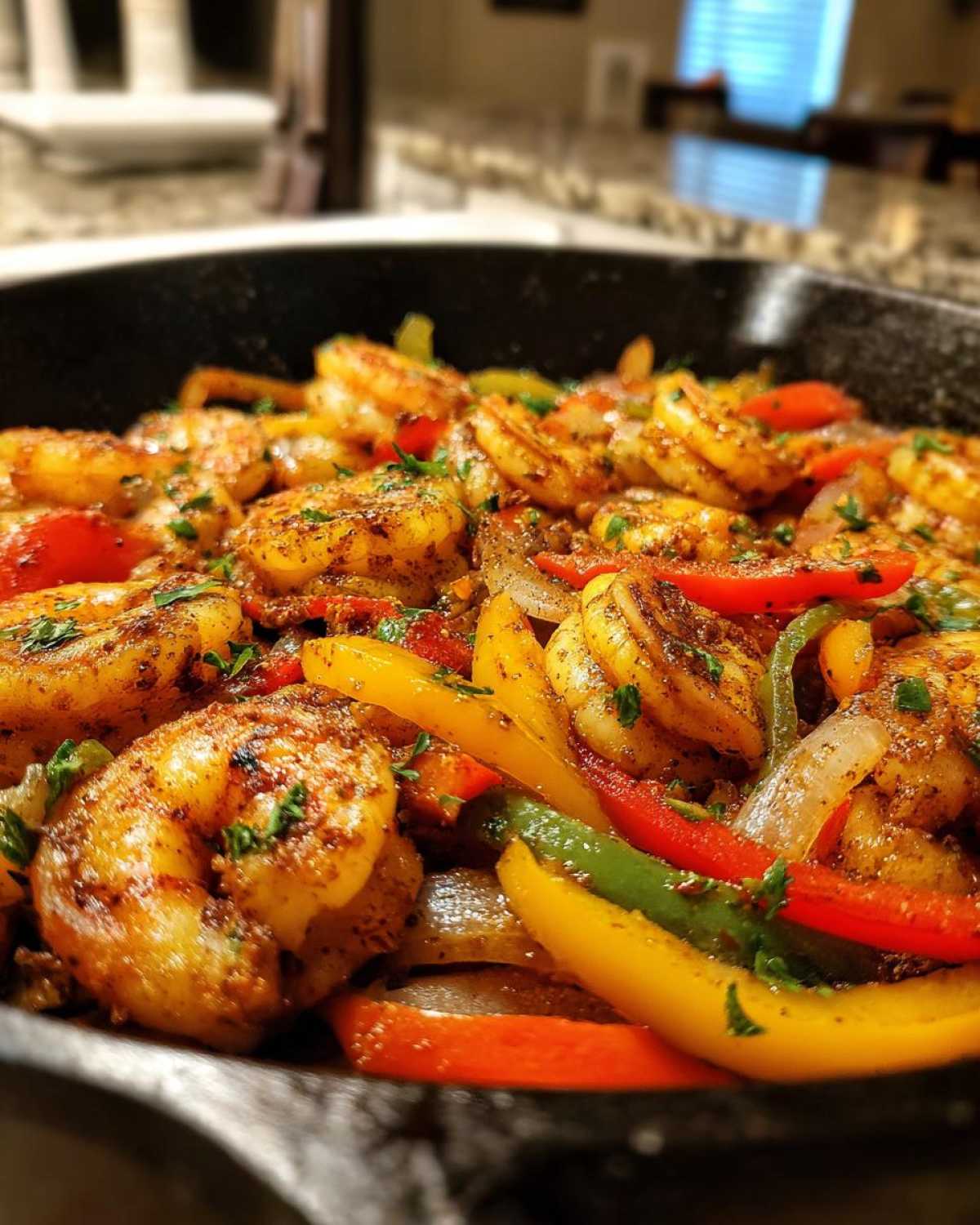 Skillet Shrimp Fajitas - detail 1
