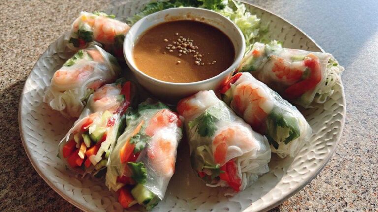 Summer Roll (Fresh Spring Roll) with Peanut Sauce
