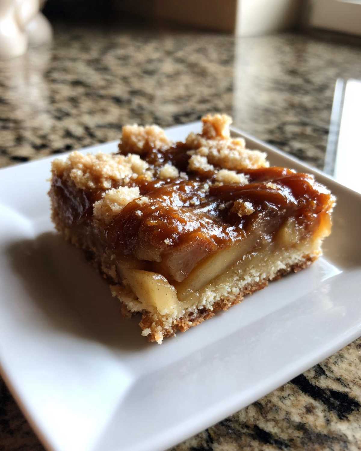 Caramel Apple Pie Bars (Simple 1-Pan Dessert) - detail 3