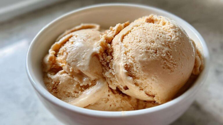 Super No-Churn Maple Cinnamon Ice Cream: 6 Easy Steps No-Churn Maple Cinnamon Ice Cream (Fall Frozen Treat)