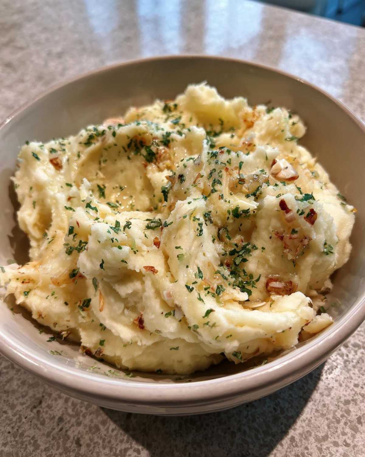 Roasted Garlic Parmesan Mashed Potatoes (Ultimate Comfort Side) - detail 2
