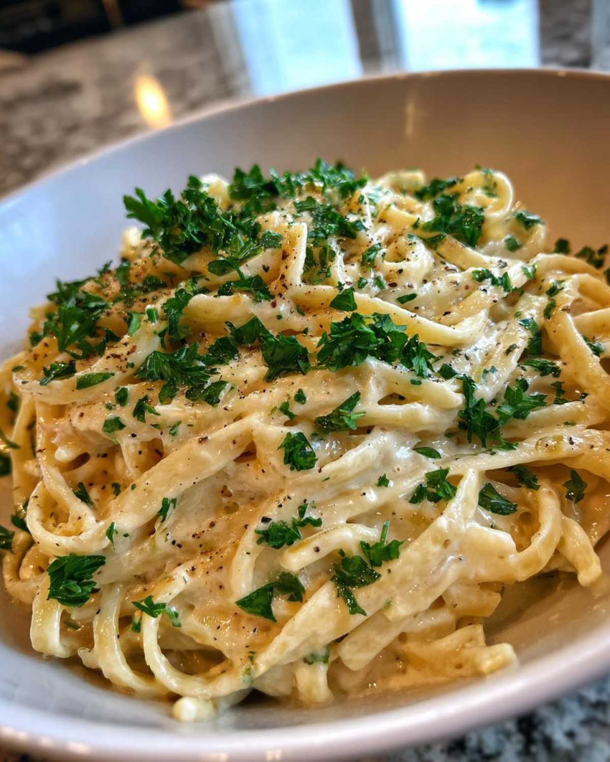 Creamy Cauliflower Alfredo (Low-Calorie Pasta Swap) - detail 1