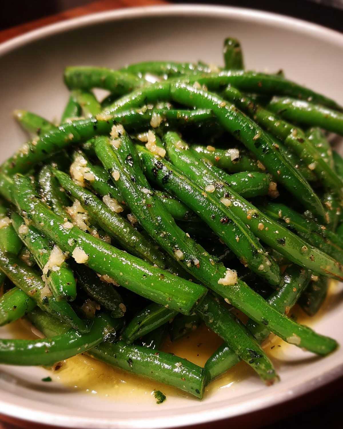 Garlic Butter Green Beans (15-Minute Side) - detail 1