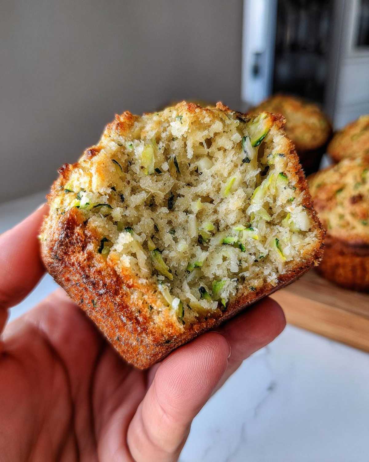 Classic zucchini muffins - detail 2