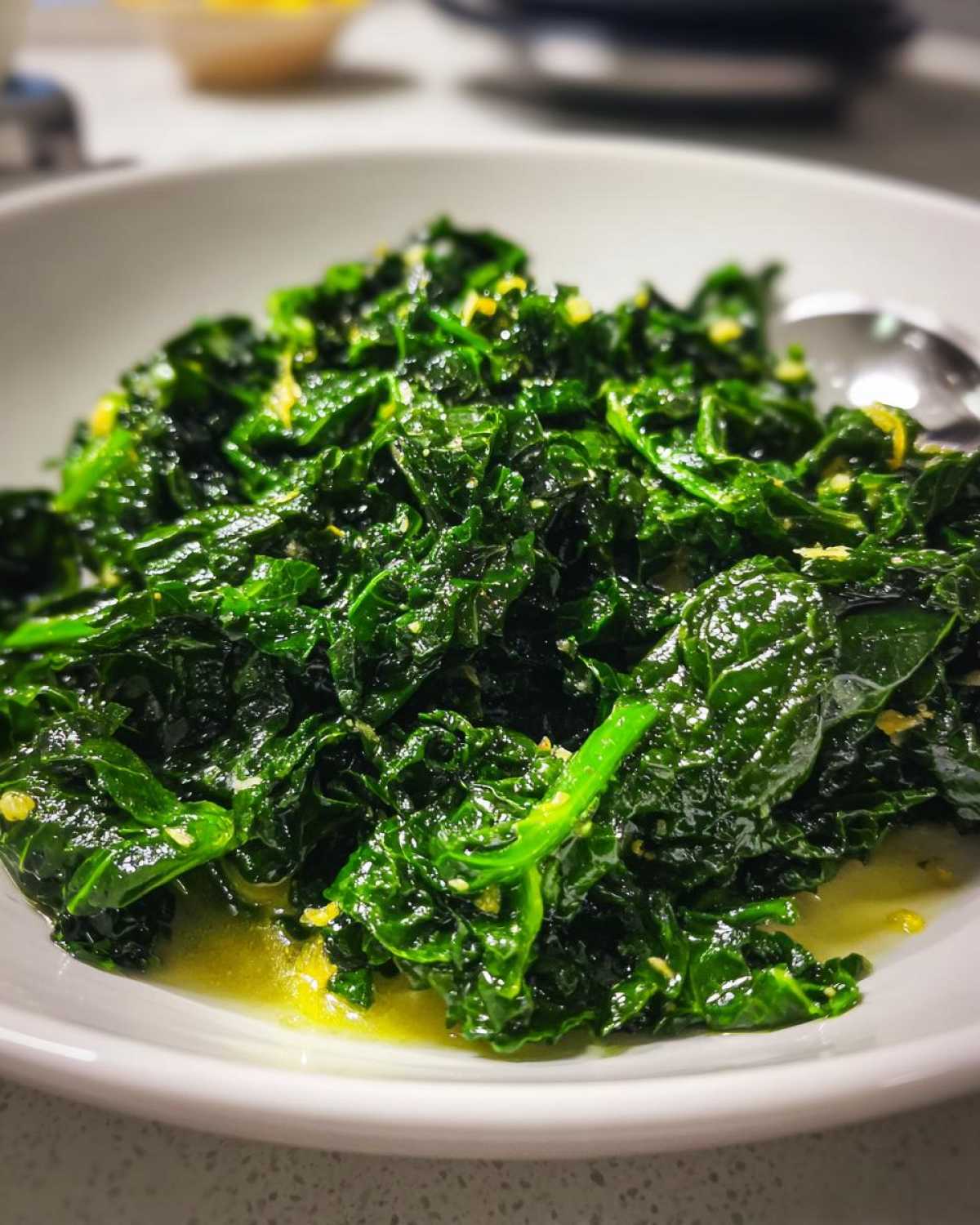 Lemony Garlic Winter Kale (5 Min) - detail 1