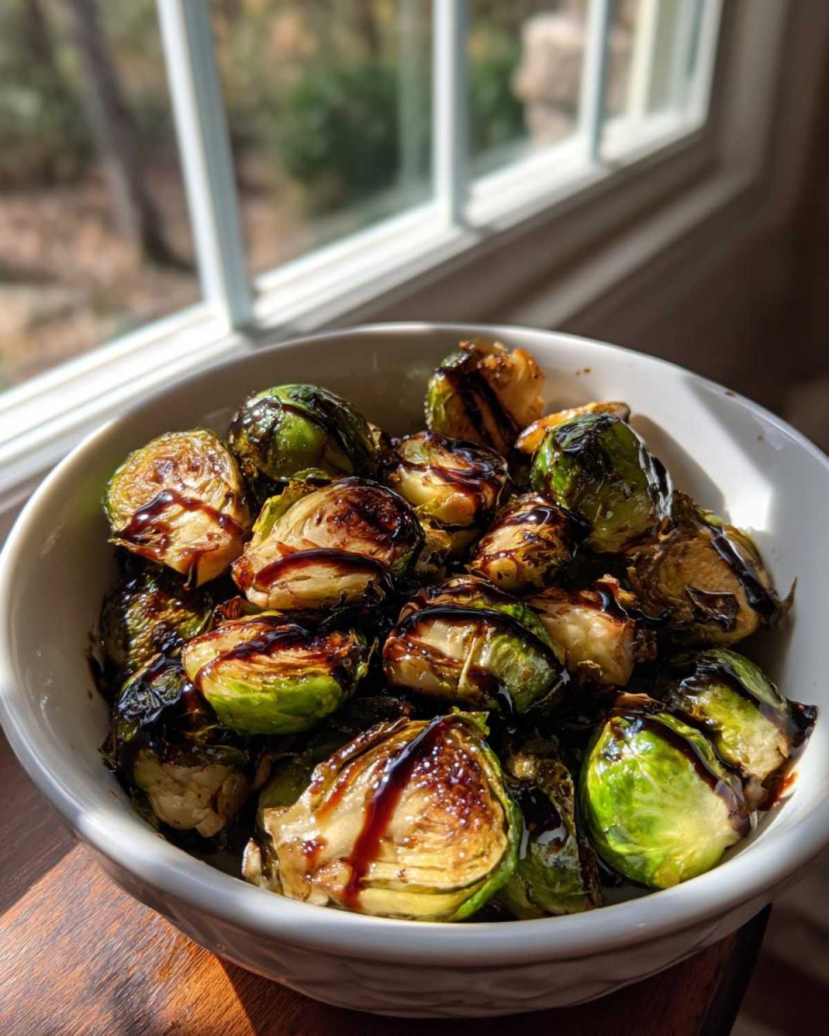Roasted Brussels Sprouts with Balsamic Glaze (15 Min) - detail 4