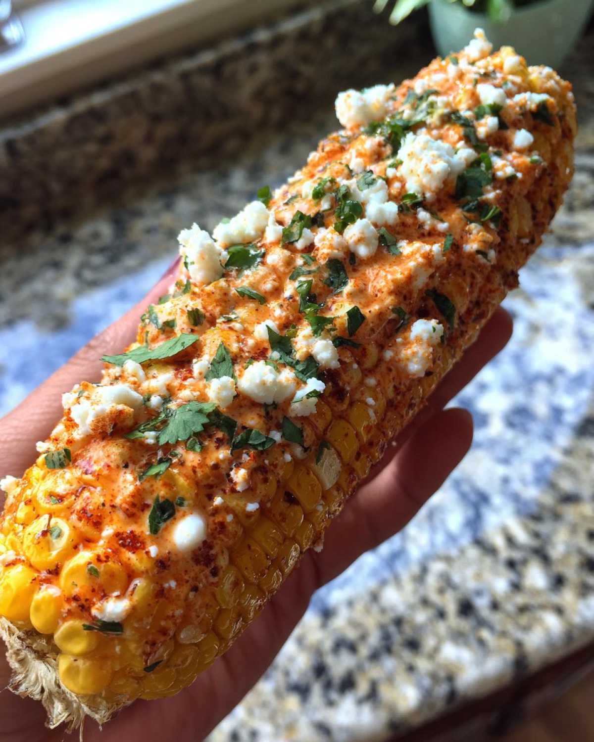 Spicy Mexican street corn - detail 1