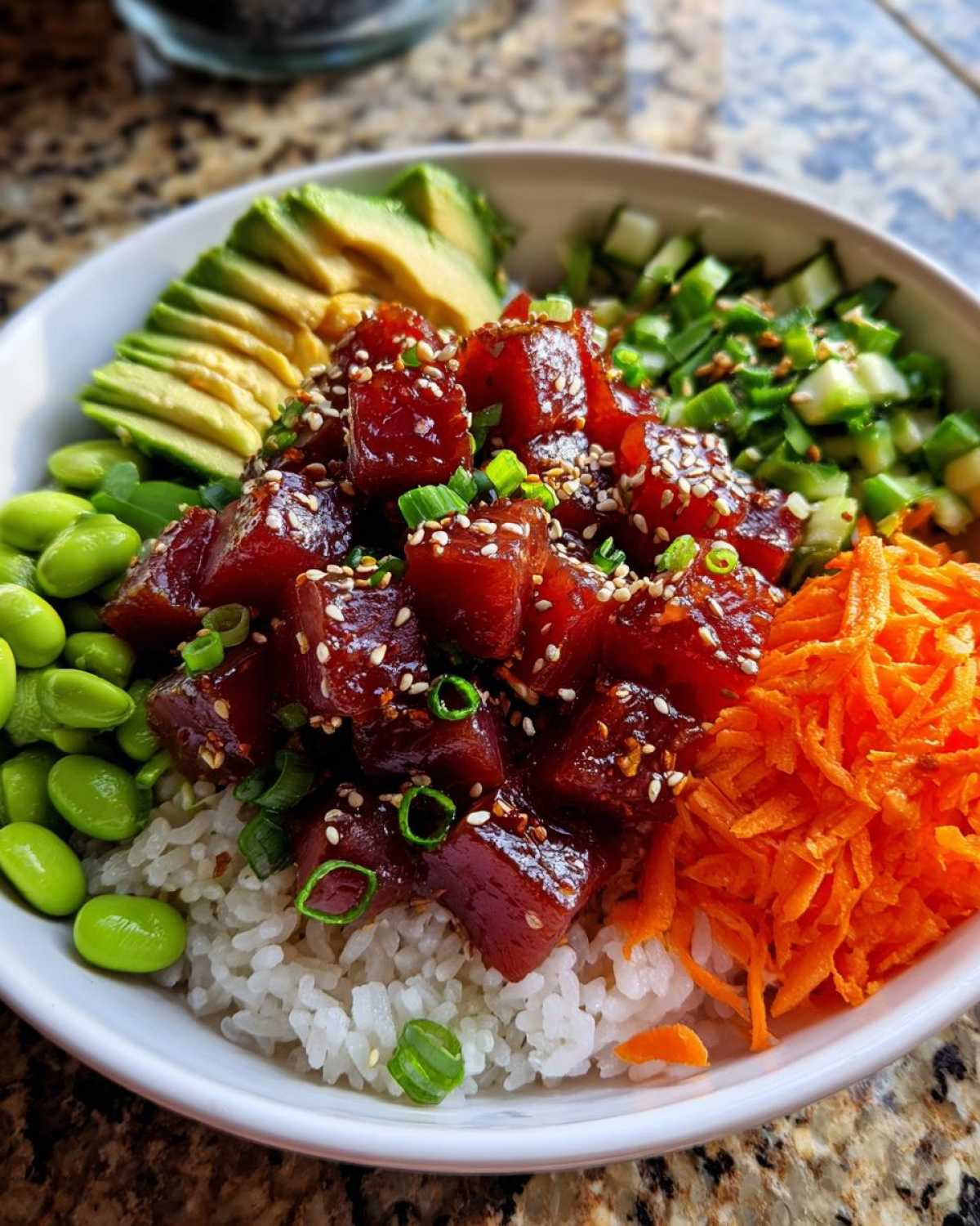 Spicy Tuna Poke Bowl - detail 3