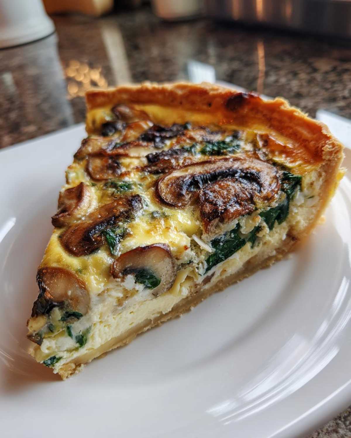 Spinach Mushroom Quiche - detail 1