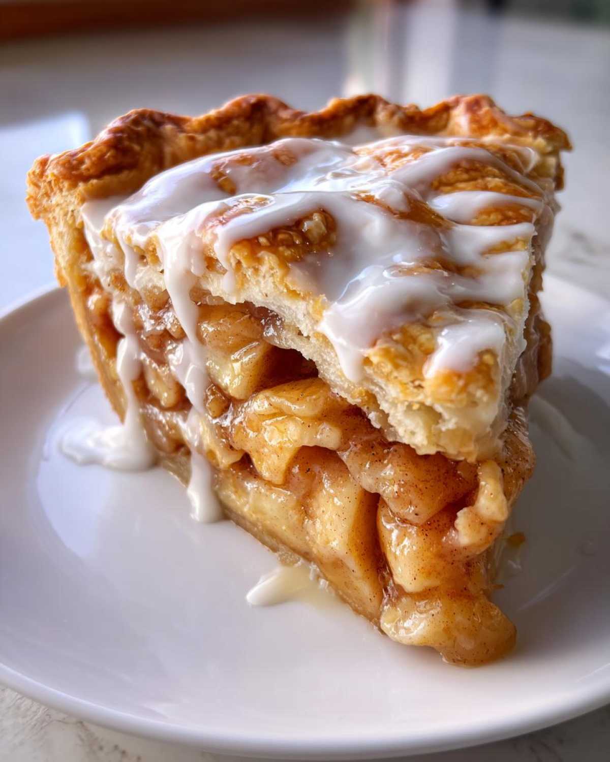 Cinnamon Roll Apple Pie - detail 2